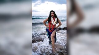 Saroni Roy Nude Flashes Her Big Boobs in Public
