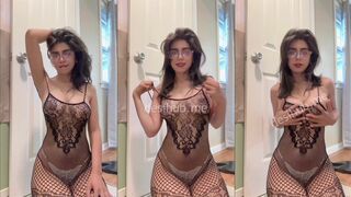 Aqsa Pervaiz Nude Lingerie Showing Her Boobs